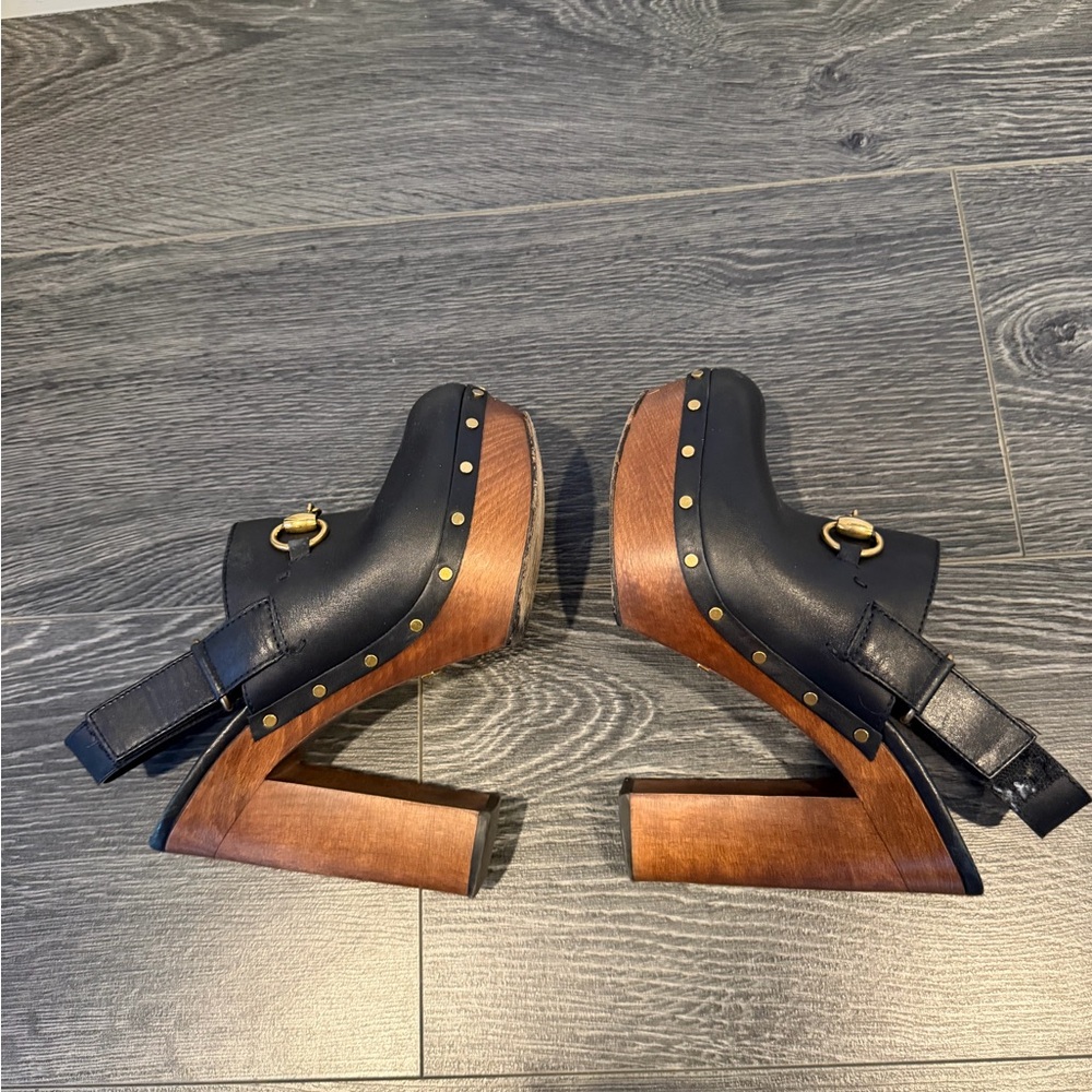 Black Leather Women’s Clogs - Picture 4 of 10